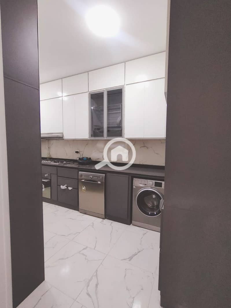 6 5b4072b6-28e0-4d55-b4dc-bf3b00235355. jpeg