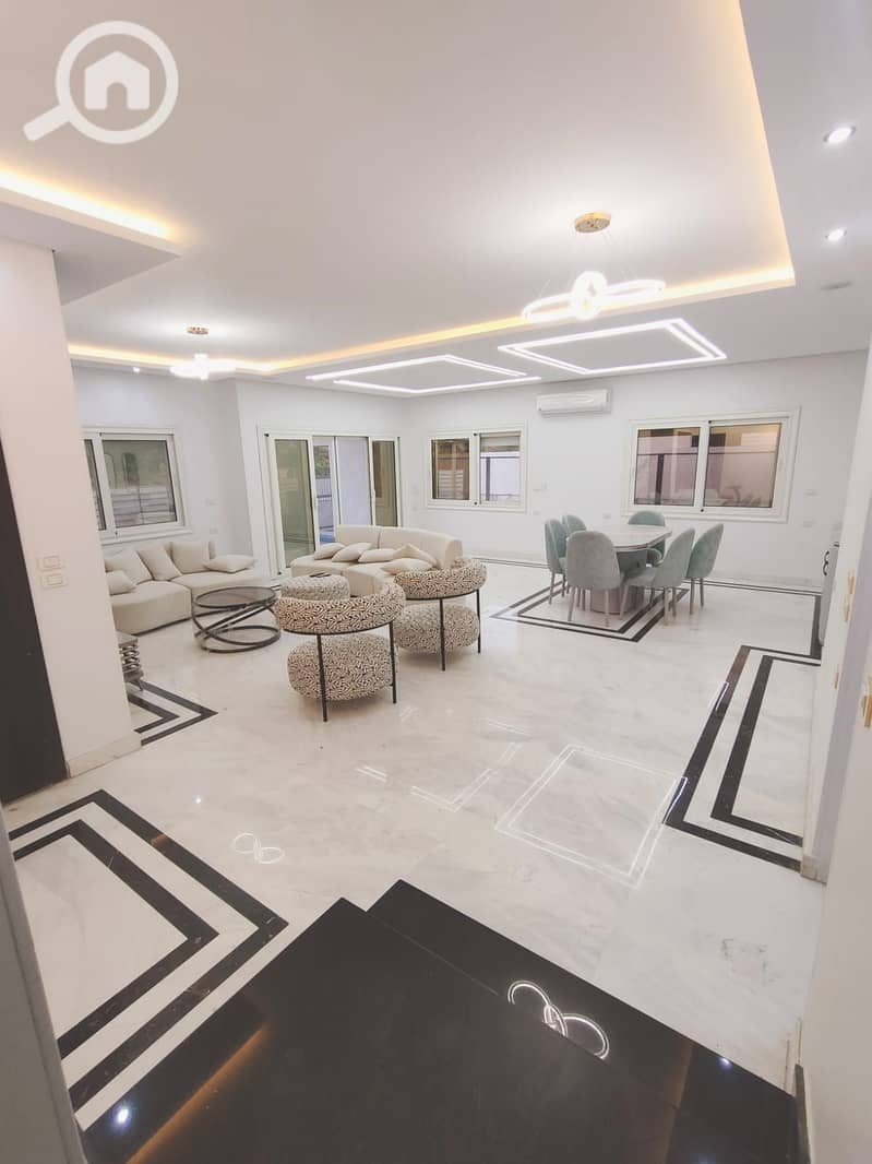 12 83db83f2-dff1-4acb-8b16-6d802fd73543. jpeg