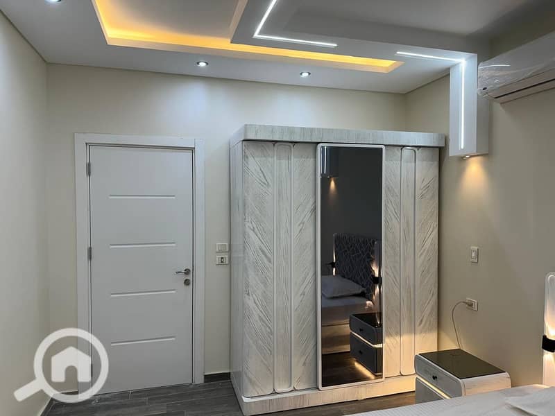 13 98a30686-880b-43c9-9e8a-dfa3714ca495. jpg