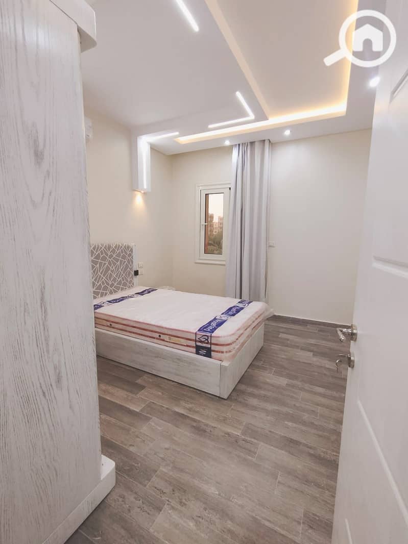 15 383f7687-62bc-4b90-b48f-0d602c0836ed. jpeg