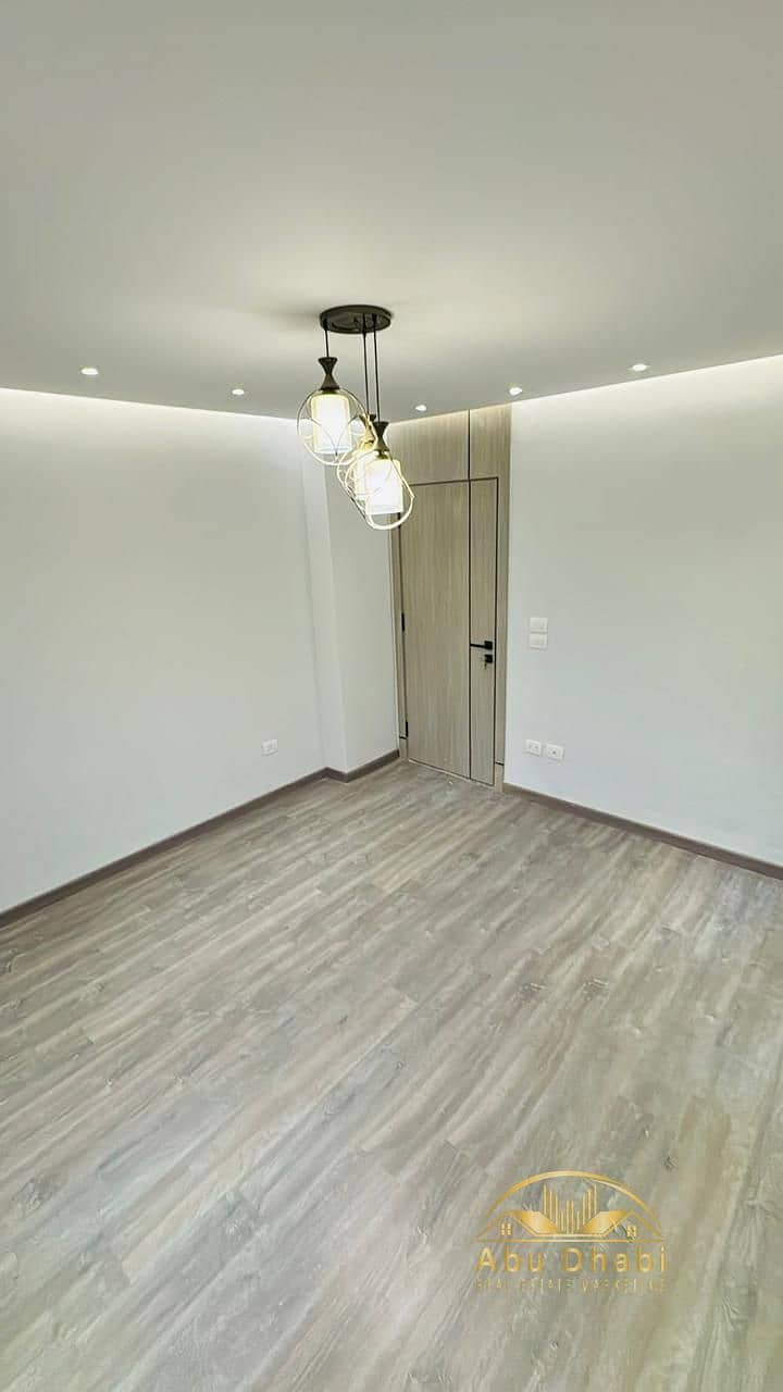 9 4769e65b-ca6a-44b9-b916-04a64ad02c6e. jpg