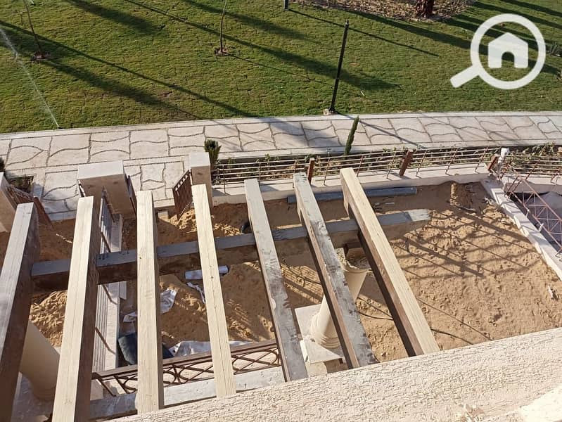 10 513c374f-5a2e-4106-a167-0f4812b7b19f. jpg