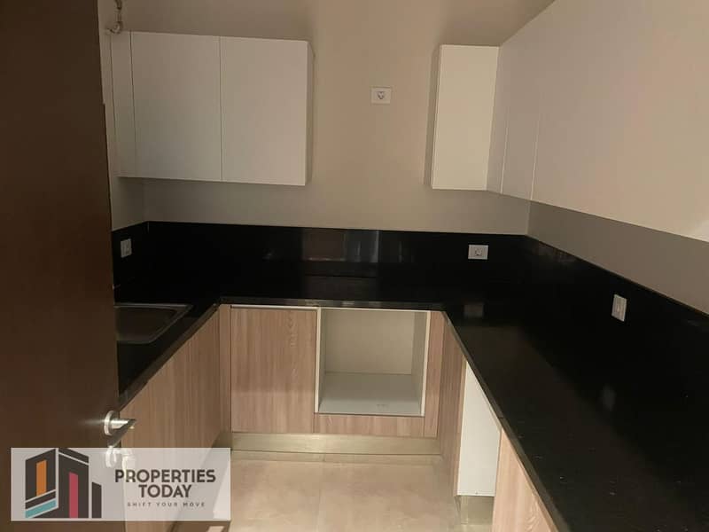 4 5439af99-a820-4e7e-916a-f47c1151b17b. jpeg