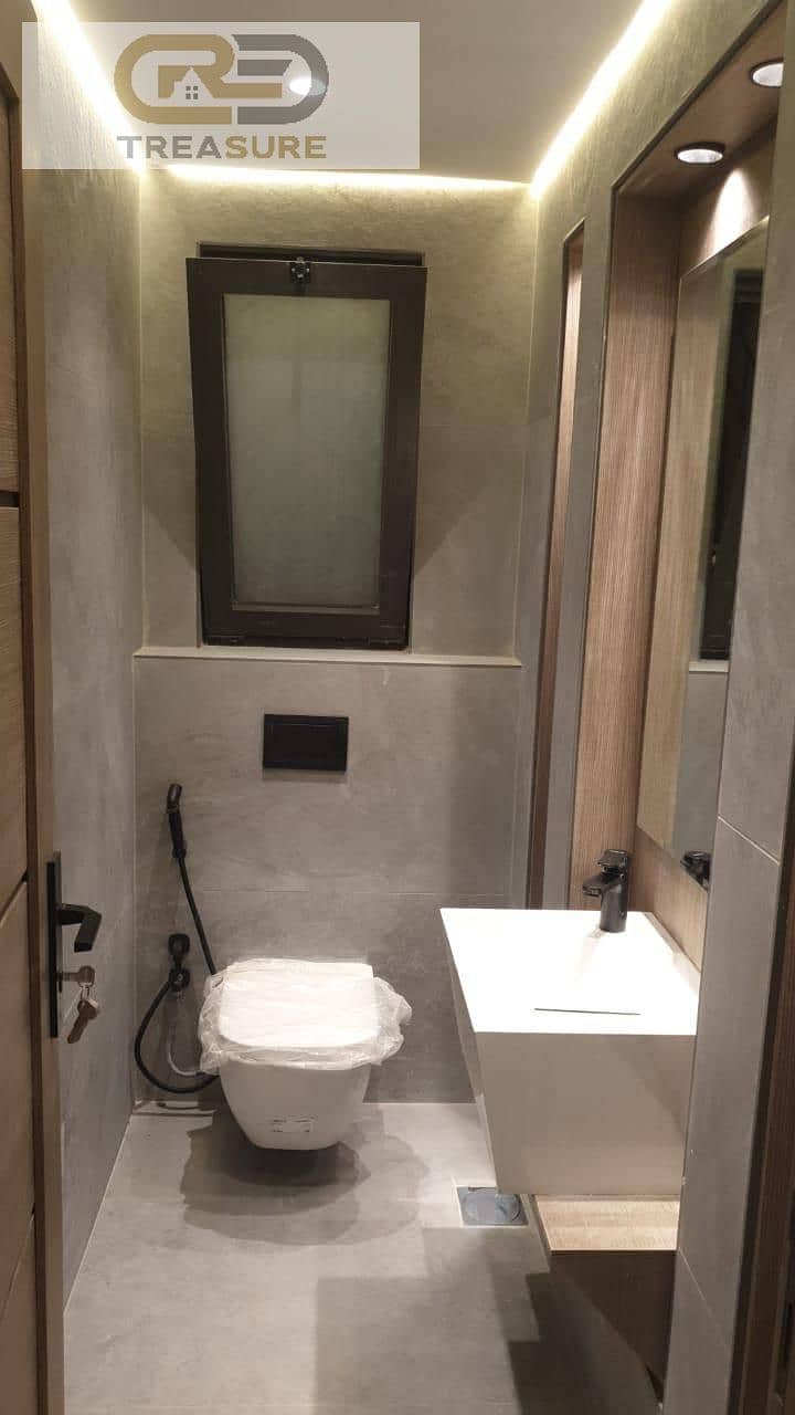 12 WhatsApp Image 2026-01-07 at 2.04. 24 PM (1). jpeg