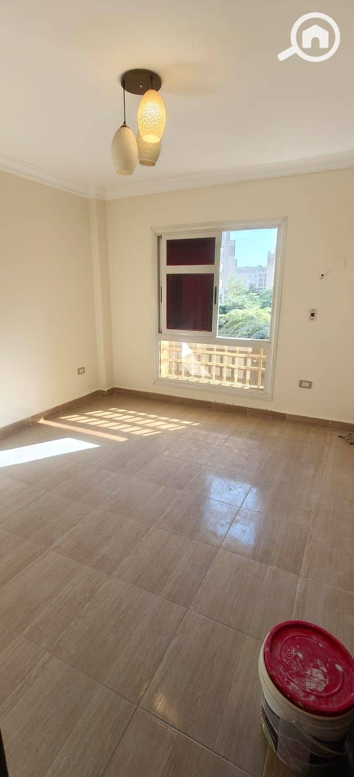 10 b63c8cdf-5d43-41d3-bad3-6470c942f530. jpg