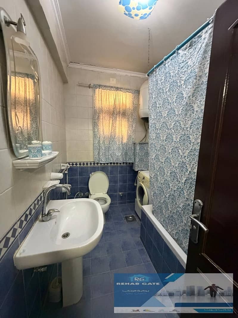 5 6f763095-913c-4a0b-90d4-a66a1ec188b9. jpg