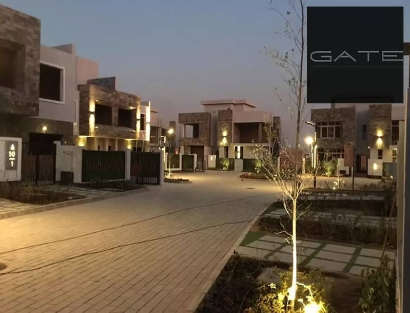 4 3273871-d92ceo_7_11zon. jpeg