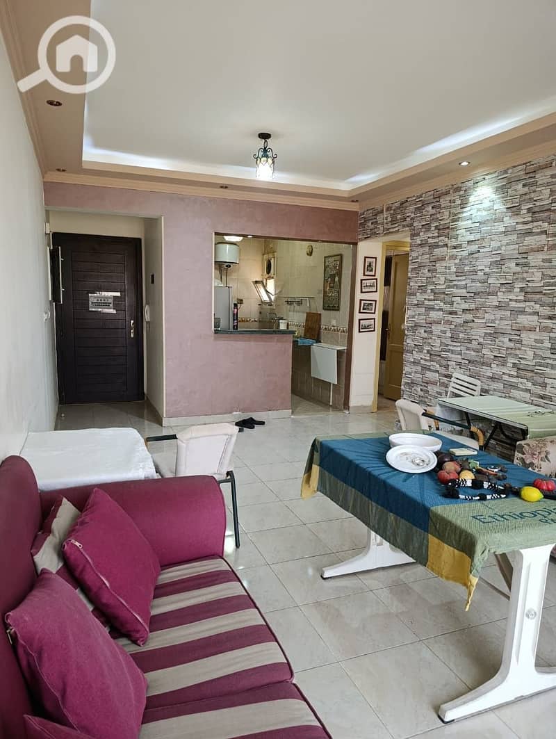 4 e6c8e98d-68ee-42df-b0af-a70a19efcc36. jpeg