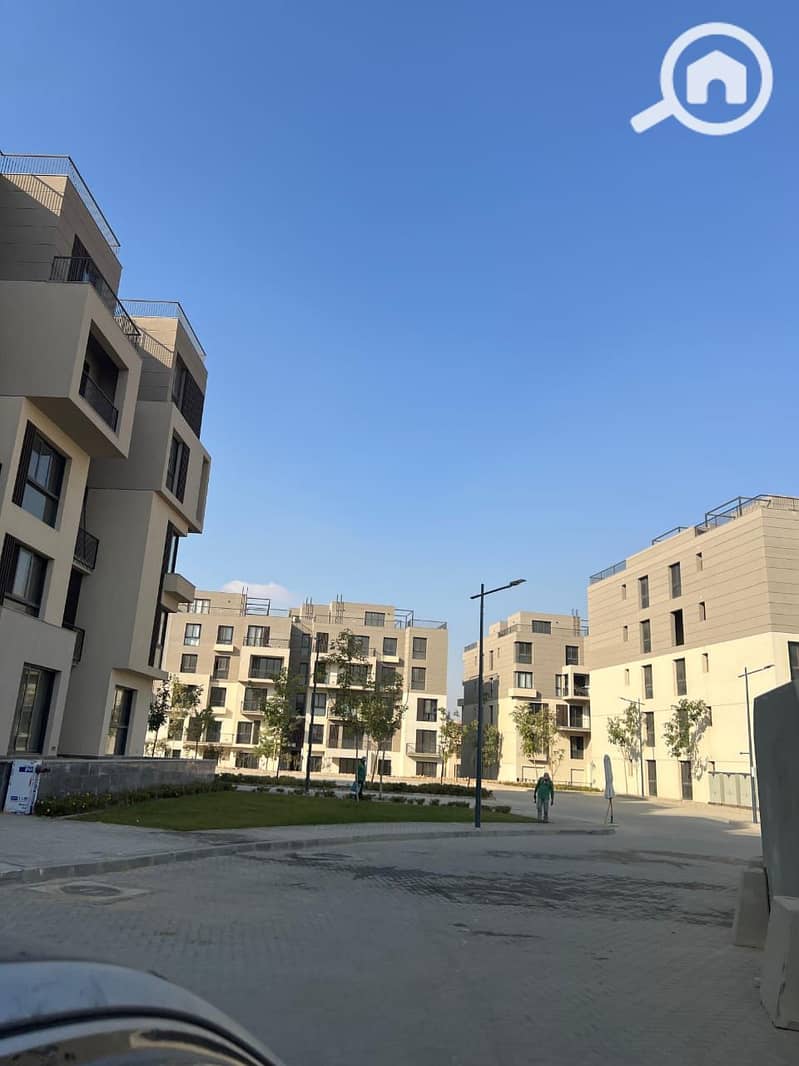 9 e7dec2ca-2a1e-4a74-9257-ada639d90f22. jpg