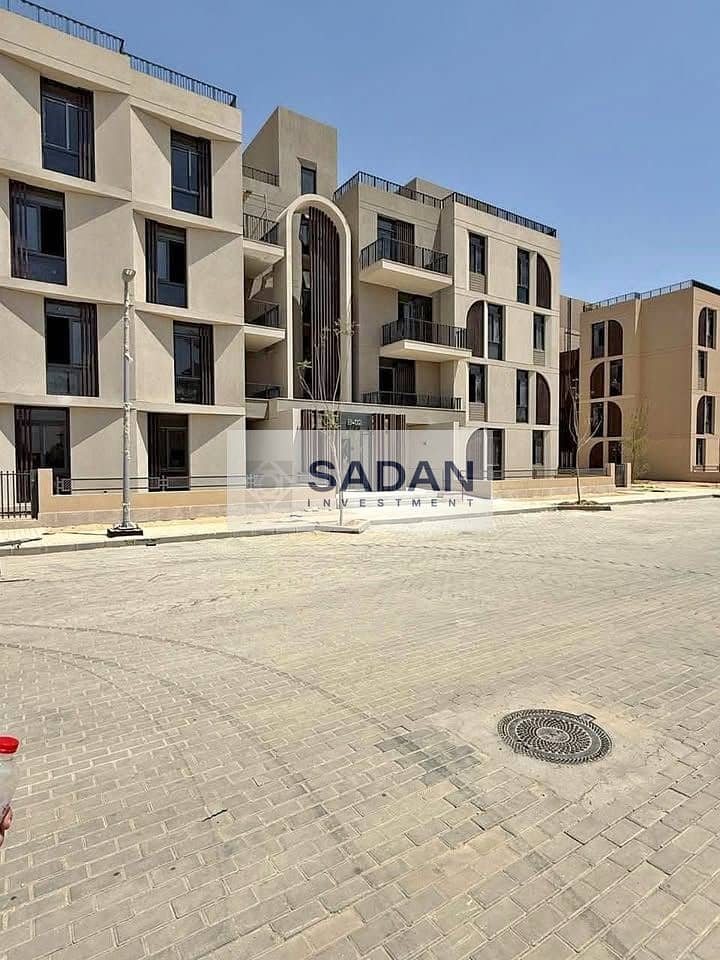 8 565647281_2395717234159888_8625304178358266235_n. jpg