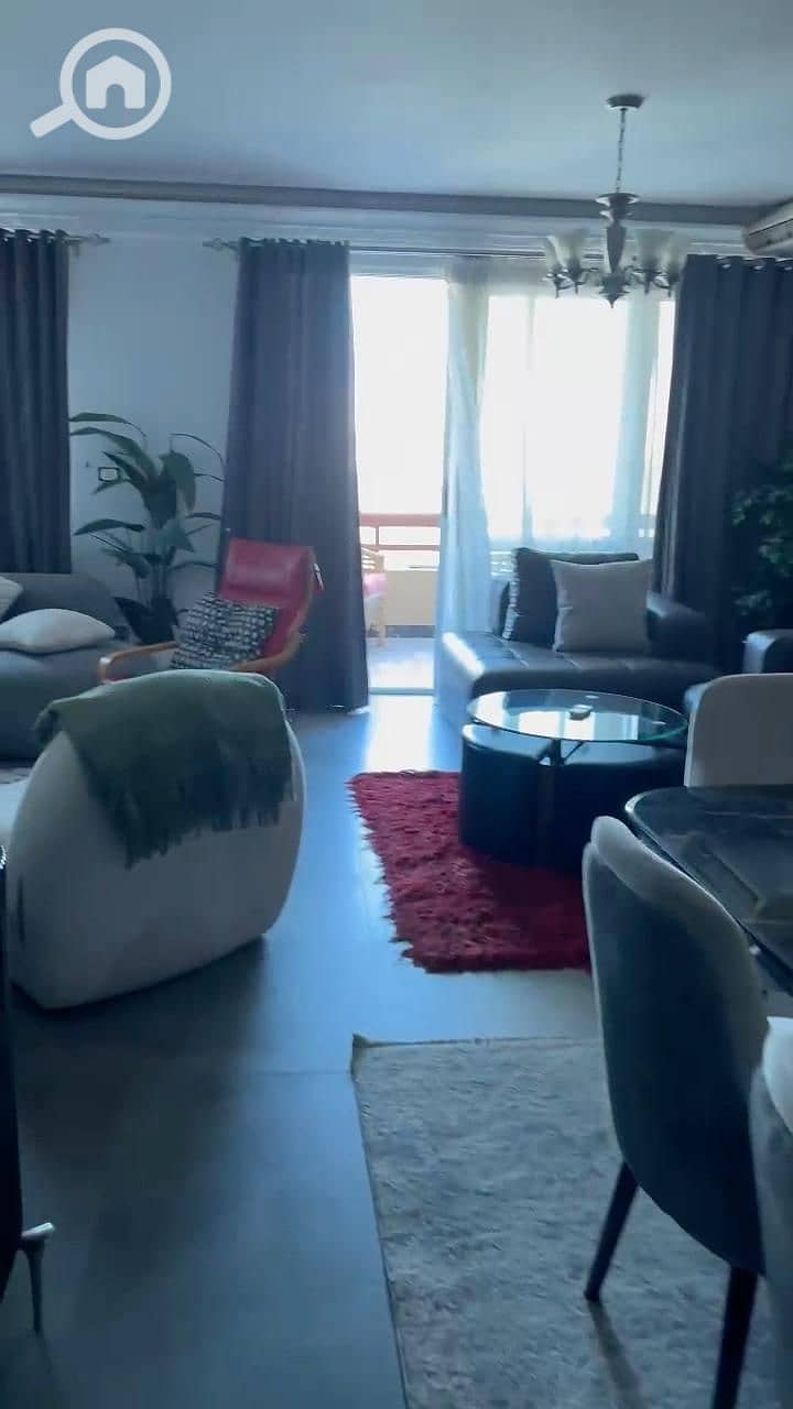 2 b2a690f0-2ba5-4a74-a997-7e96b969bd95. jpeg