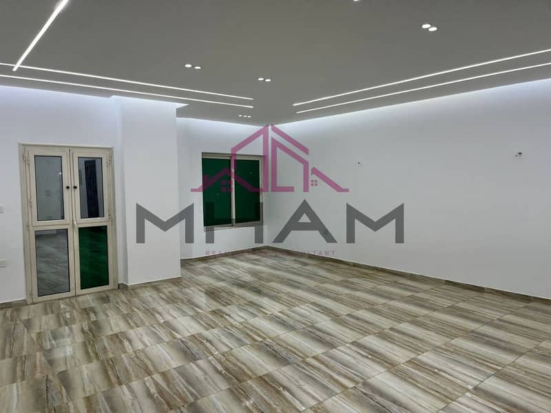 3 photo_5974465943473687367_y. jpg