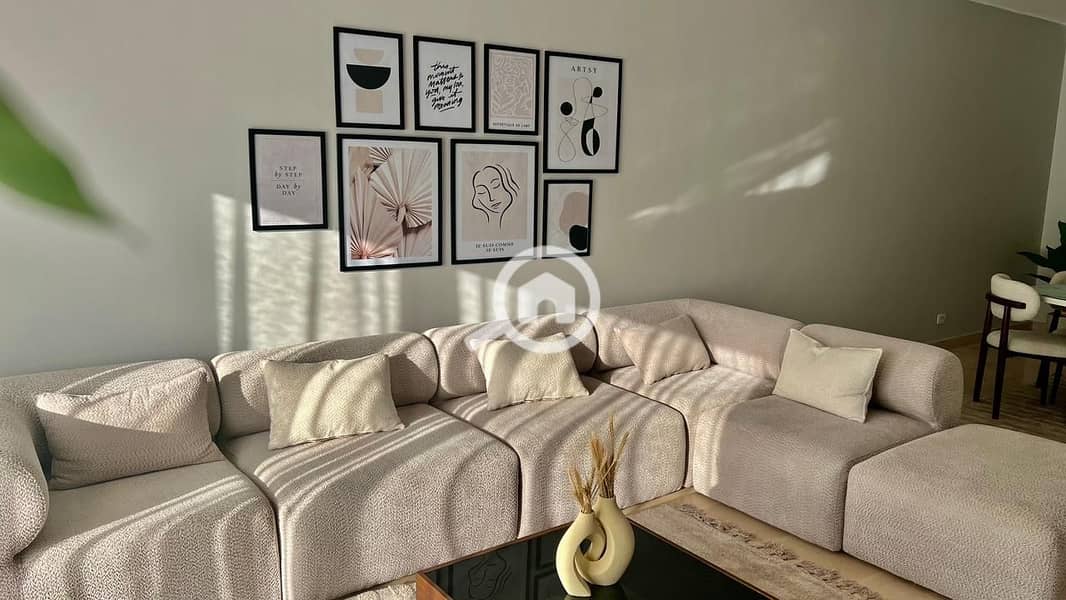 4 063dd249-d441-40c3-aa49-684fb810dde2. jpg