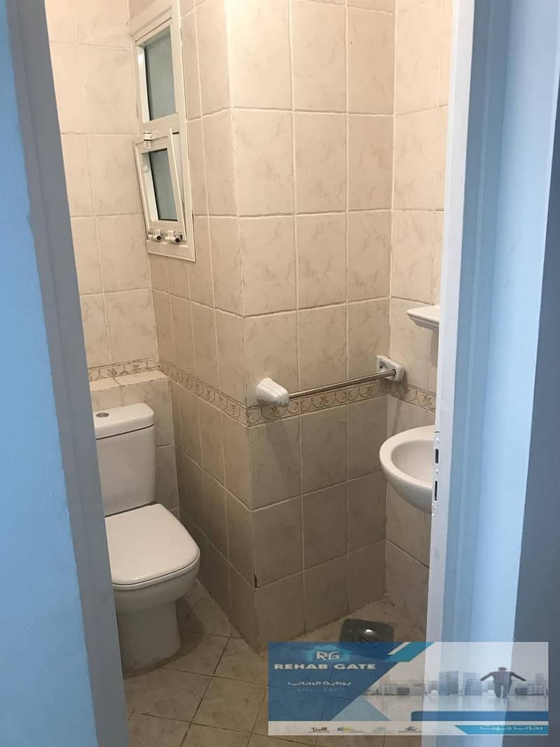 7 7d3869ee-6478-446f-8196-8c75ea5ed530. jpg