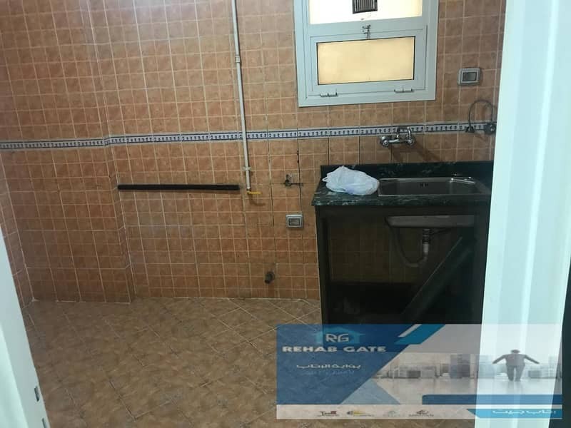 12 0bf9b0fe-0748-4045-a966-bbfc636b0d86. jpg