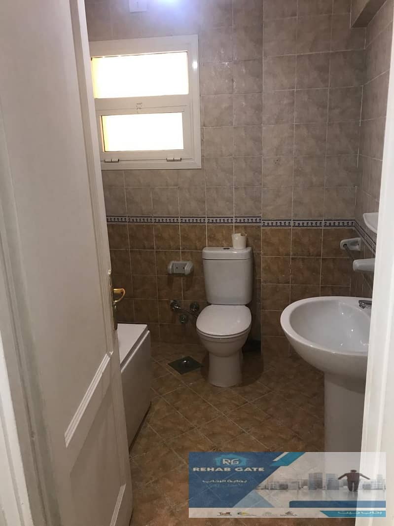 15 60f373bf-a2e7-4b88-88be-83e8a4740da7. jpg