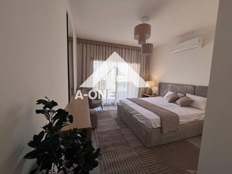 8 c677eb89-e73f-49be-a087-5353575be681. jpg