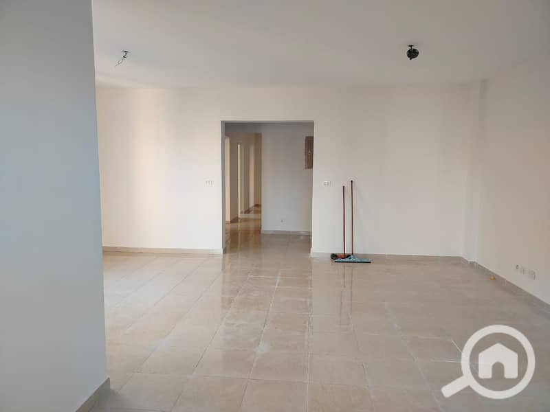 4 6c8fee16-f578-49fe-afcd-c94a4d978d95. jpg