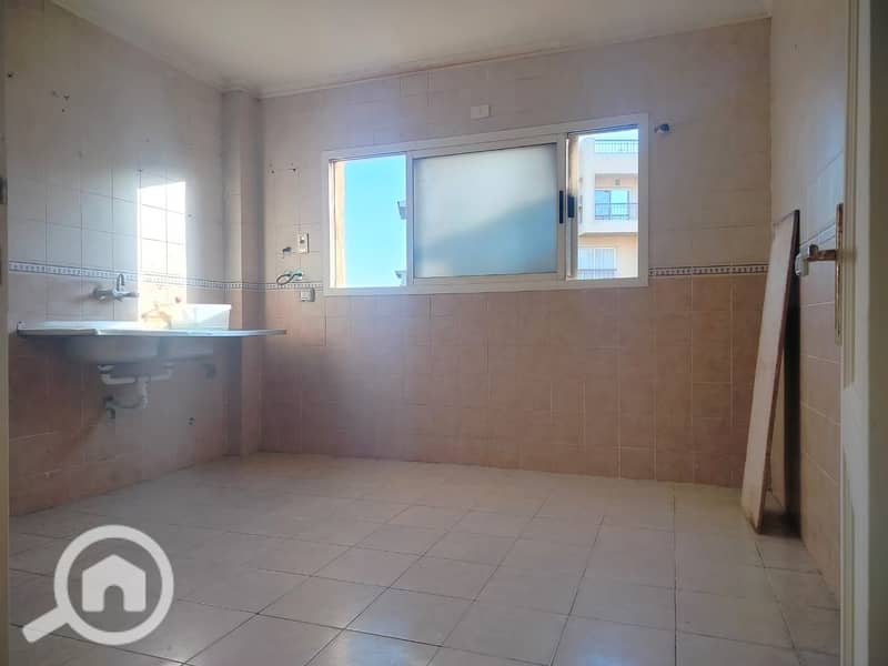 8 378aedbd-548d-46a0-a401-40a04ac86a16. jpg