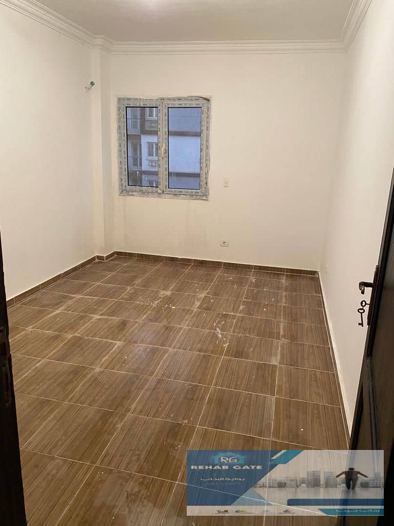 3 41d061f0-b814-465d-a3ad-0d766444d2a1. jpg