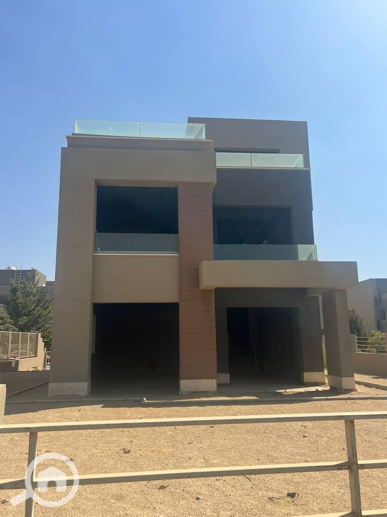 10 WhatsApp Image 2025-12-09 at 11.41. 45_a78ceac1. jpg