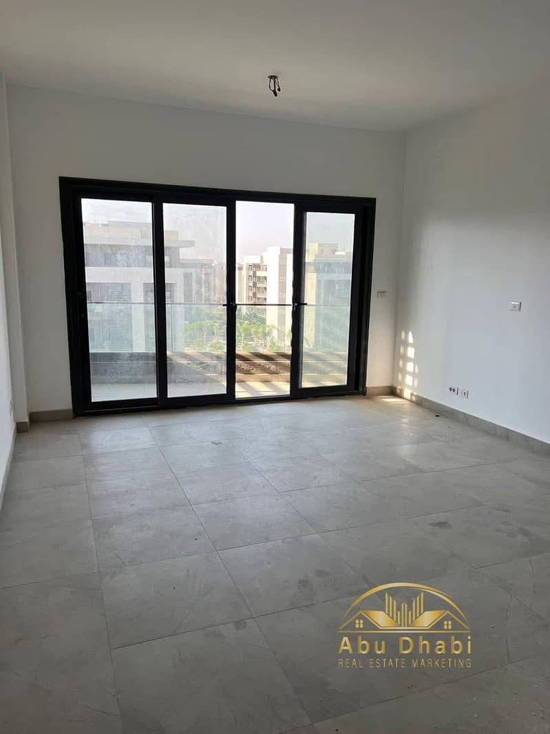 4 7677cdf4-1cc3-4a1f-b45f-14ceba512970. jpg