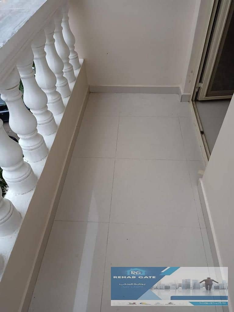 10 9ad6b548-61c8-4340-8479-aba0e172aa54. jpg