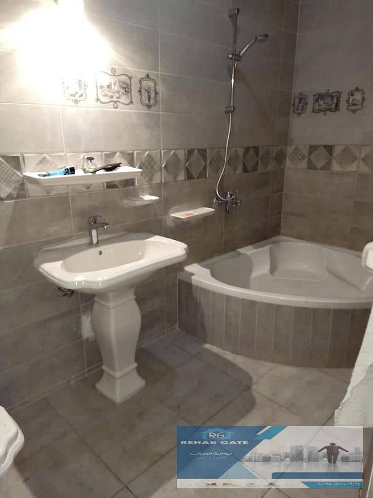 19 ad0291a9-03a2-40f2-bdc0-42b64aaa3da5. jpg