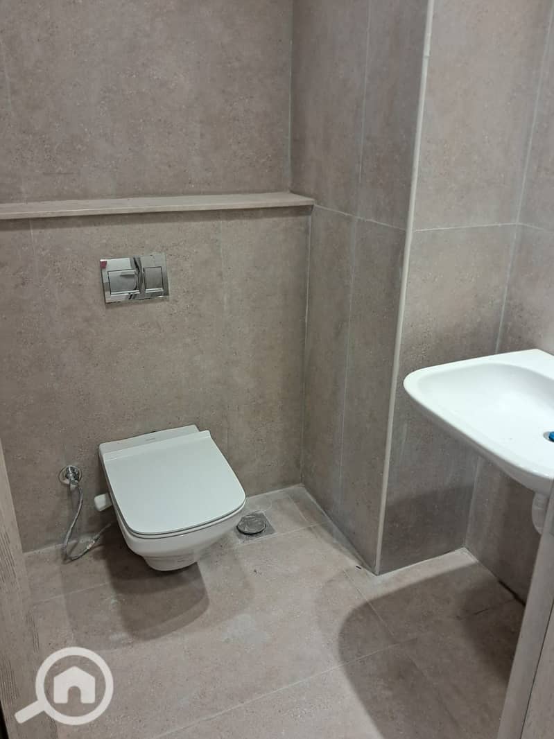 4 WhatsApp Image 2025-04-09 at 4.43. 24 PM (2). jpeg