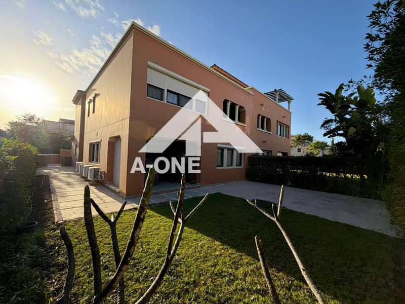 12 97038ed1-30e7-408d-9974-fc76b083a4eb. jpg