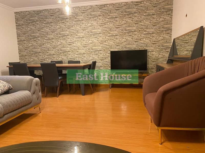 4 8bc2b5c9-4552-4bae-b8ef-303f38c1d6c4. jpg