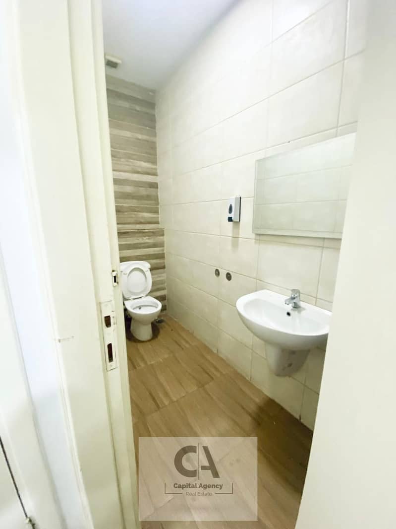 7 b4e56106-b7ab-4408-ad17-08491f689028. jpg