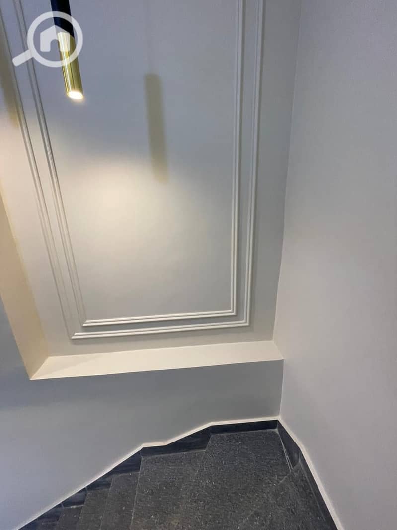 8 6e6b0df0-72cf-4754-a38b-b06d6573a604. jpeg