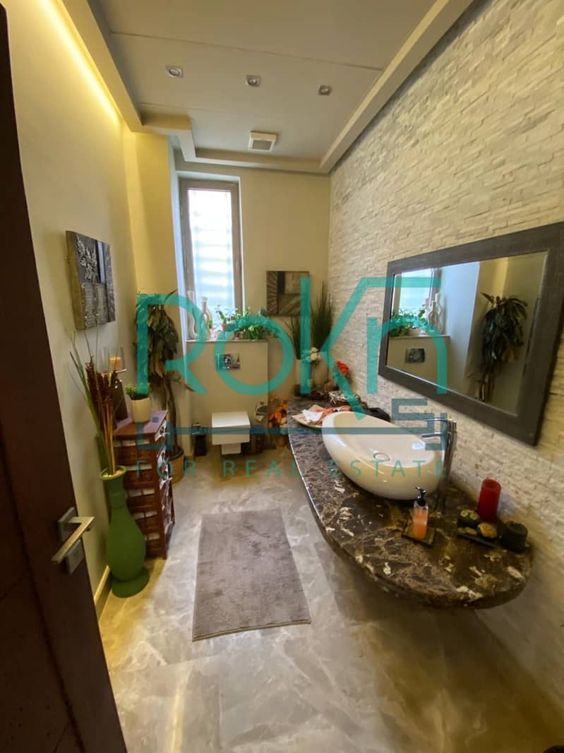 6 4c77c776-d31a-47cf-816c-83eaec0f35ce. jpg