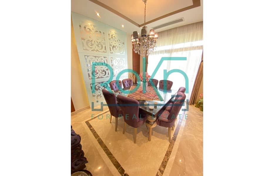 12 b1bb0d6c-8d12-43db-bd87-770838a548ea. jpg