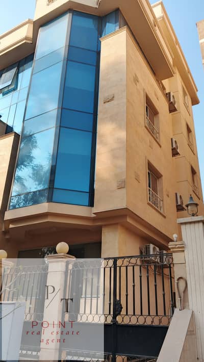 مجمع تجاري  للايجار في المعادي، القاهرة - 1000189080. jpg