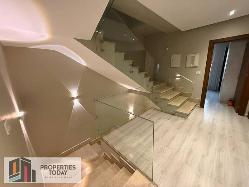 6 e69d524b-f767-4f18-9774-773e5c28a716. jpg