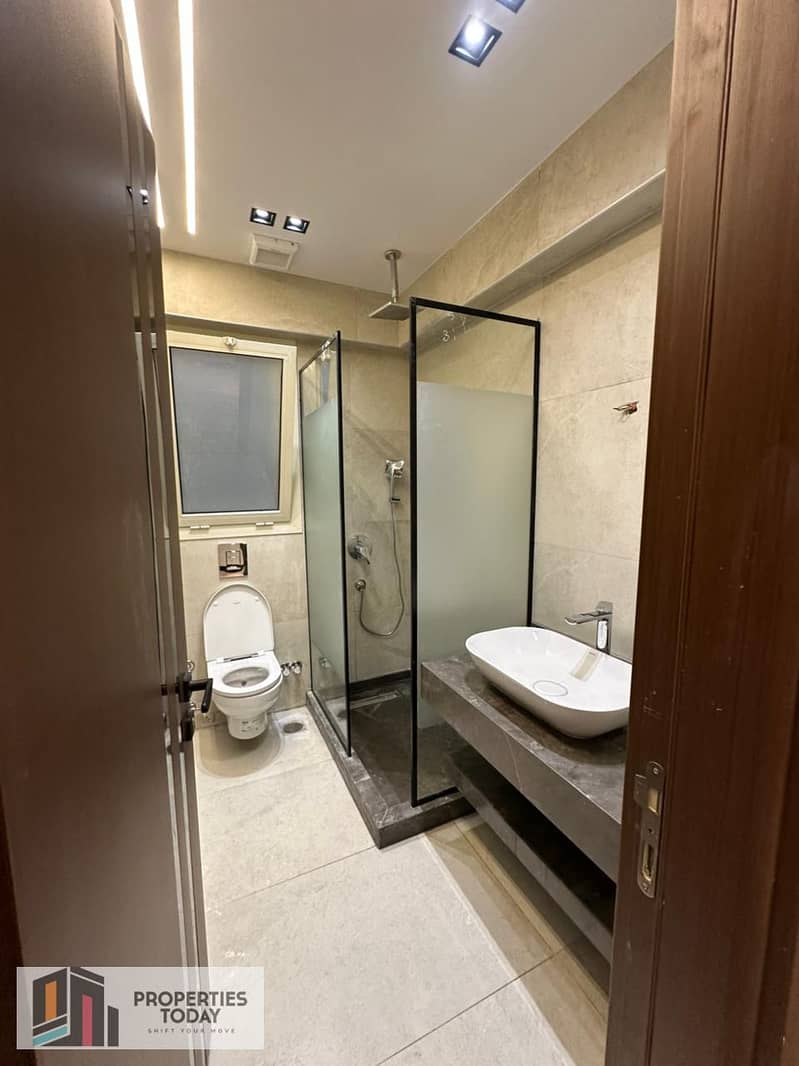 8 f90017bb-0b15-40ac-a79d-51c2c19145da. jpeg