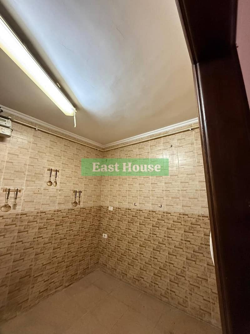 8 b9ccd751-000c-412a-98e7-94e869711470. jpg