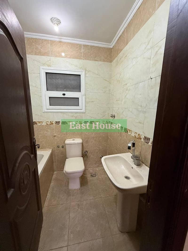 10 e68c66c5-c1d8-4016-83af-632d91f7aa99. jpg