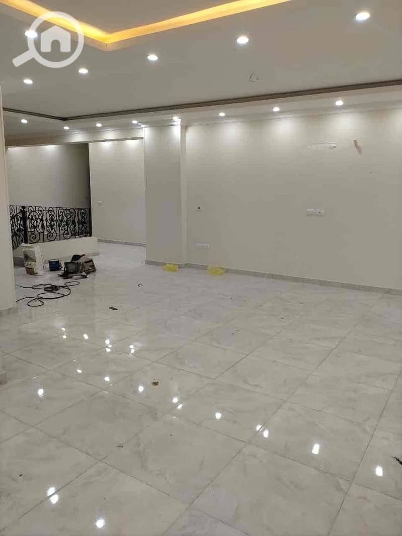 4 63ec95af-a2e7-4512-941c-f886ac8ff948. jpg