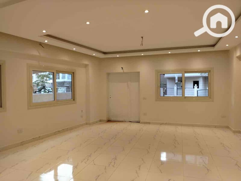 6 d93010a4-5df7-443e-9cb0-4a3d4b209bec. jpg