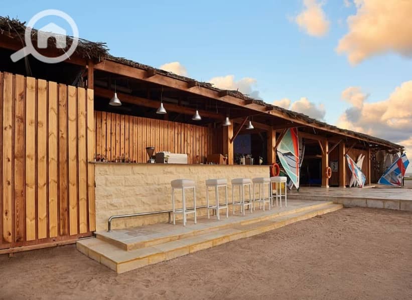 15 c804cc12-c033-48d6-a10f-8ec8ec011b0f. jpeg