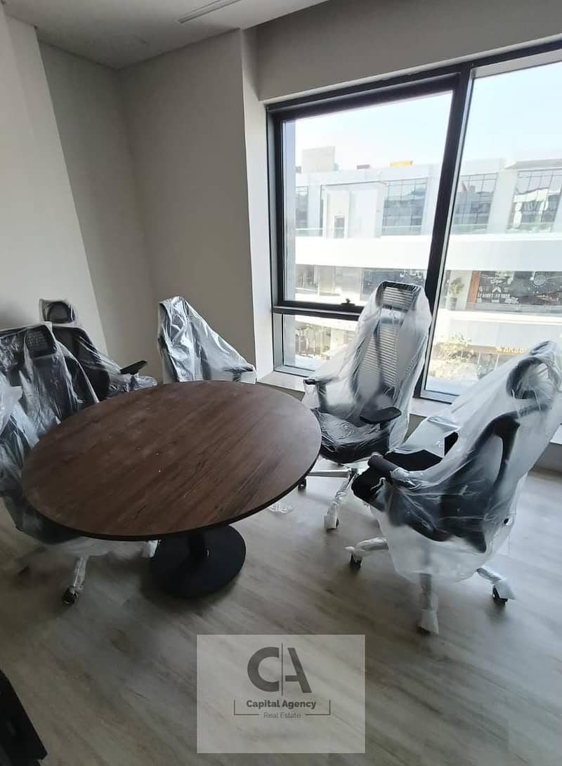 3 18bf16bd-bfa2-4dd0-b6cf-7130eddd7f6b. jpg