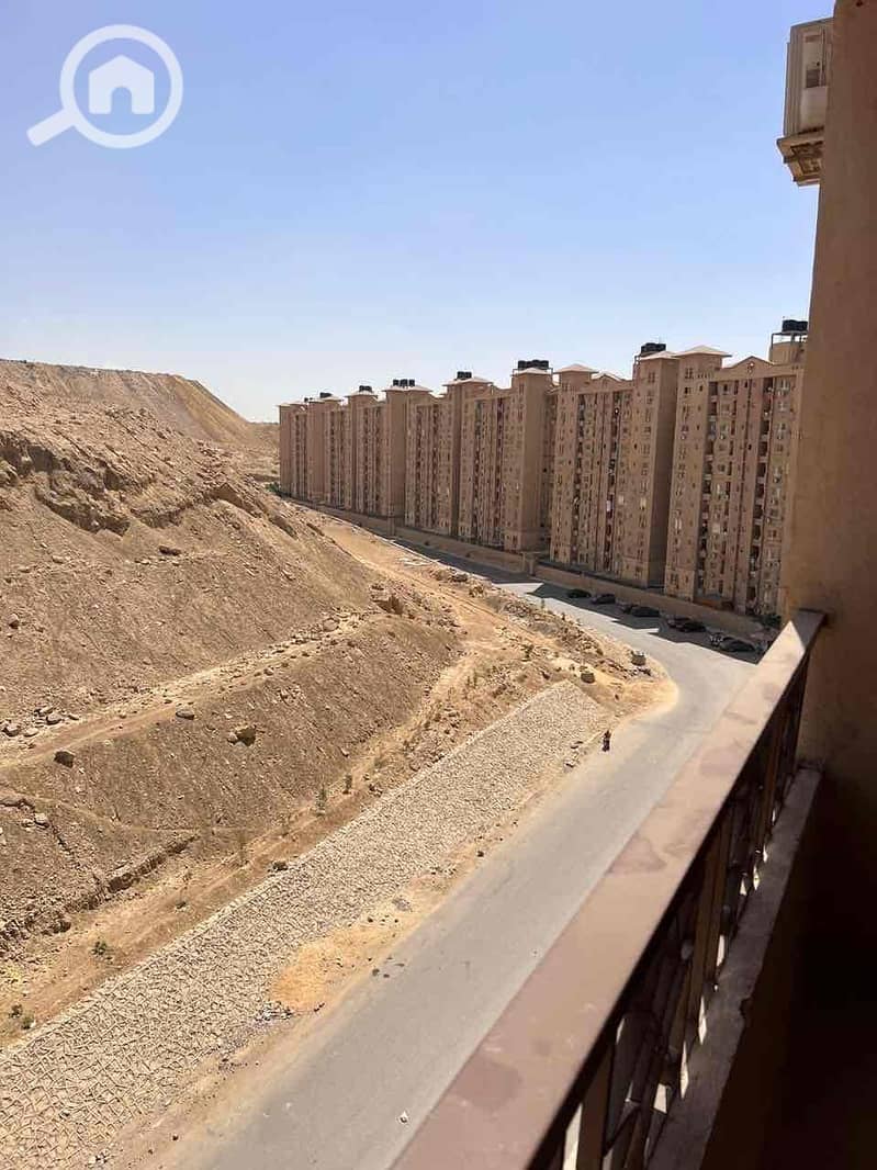 12 dfad682c-c97c-4a61-8539-41408b1df961. jpg