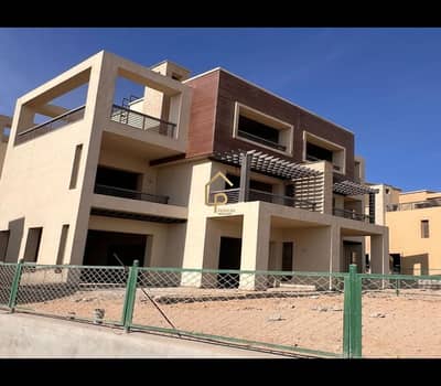 4 Bedroom Villa for Sale in 6th of October, Giza - 474518657_3883415821987687_9178404793054359632_n. jpg 4 Bedroom Villa for Sale in 6th of October, Giza - 474518657_3883415821987687_9178404793054359632_n. jpg