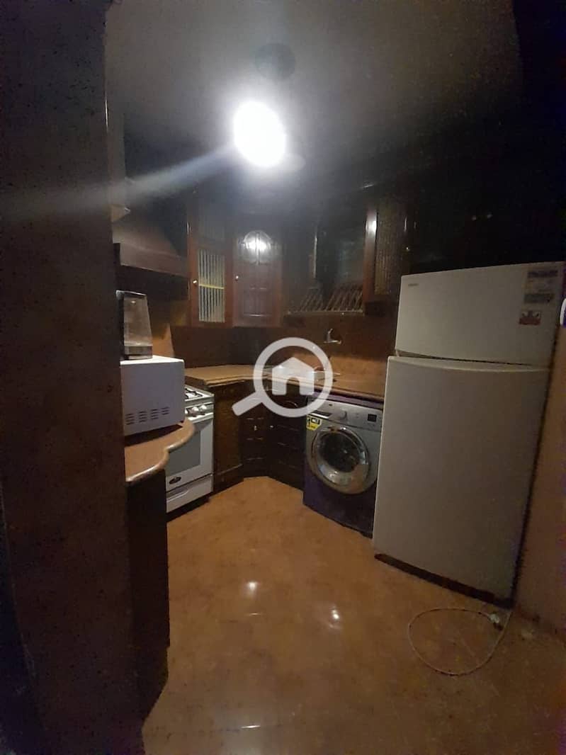 4 5bb3b08c-0fbc-454d-bea0-f93cd5f60d0a. jpeg