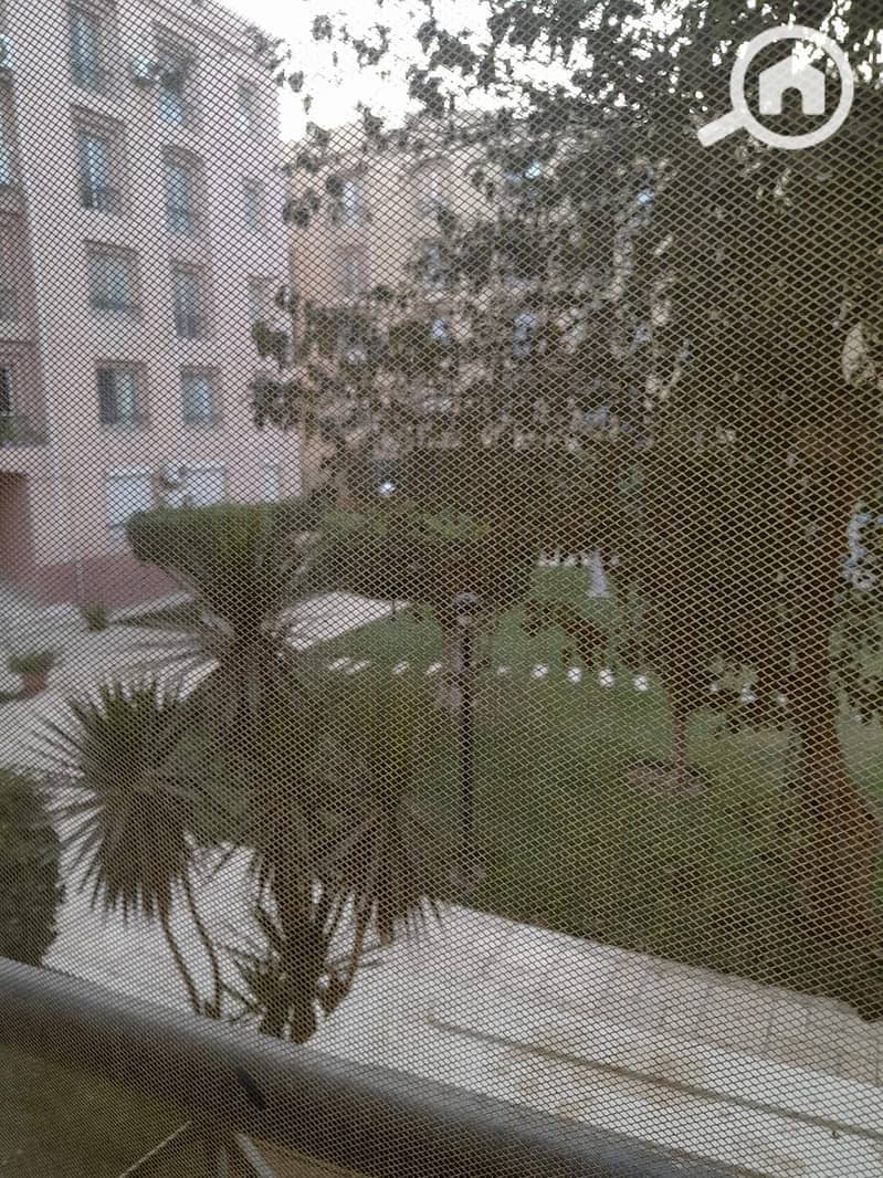 10 cf4b2515-d524-4d6a-8f45-0708614ea1ea. jpeg