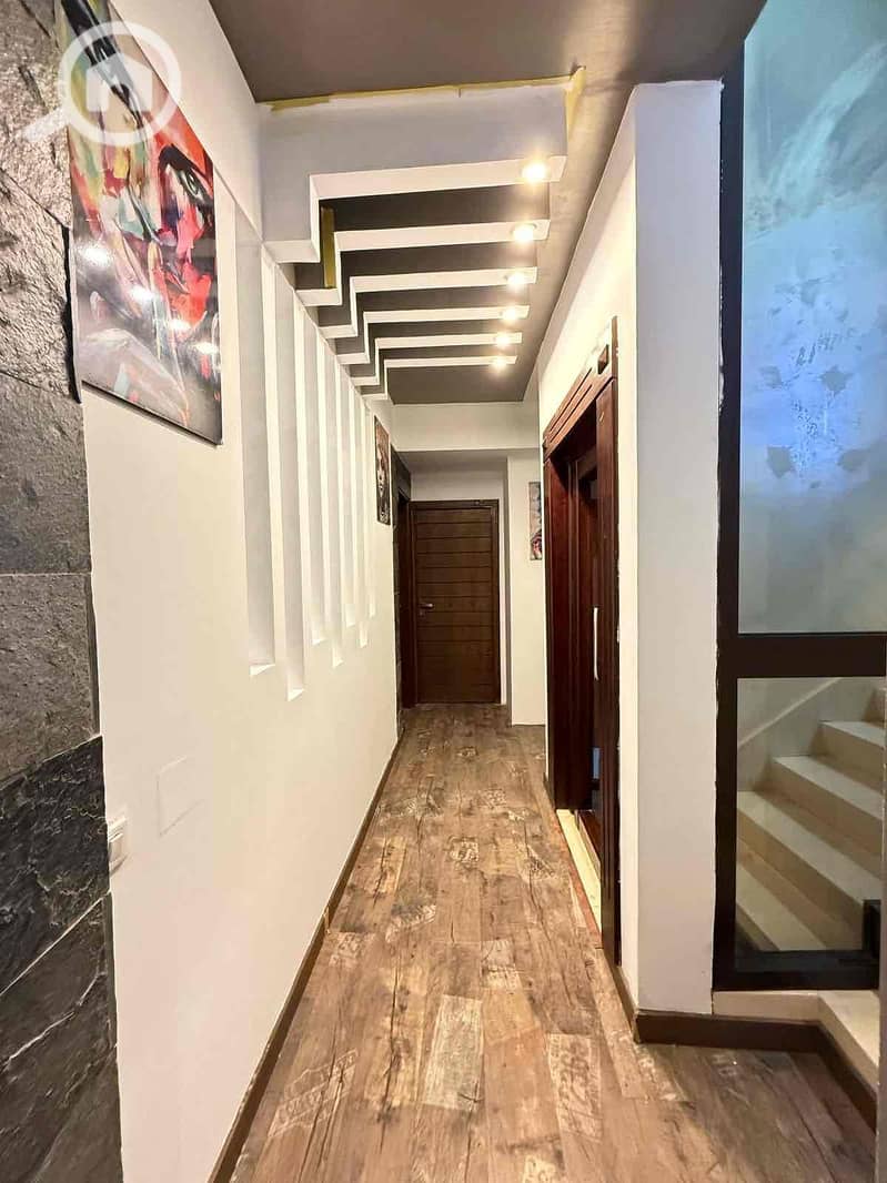 10 c1f5b040-8b99-4ccb-af14-c4ed270e121c. jpg