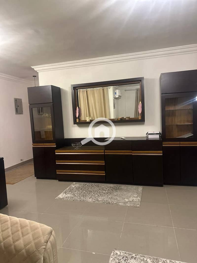 4 63382a98-21ec-49ae-acfe-976ed97b0ade. jpeg